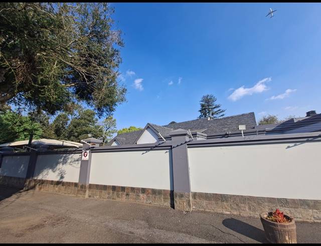 4 BEDROOM FREEHOLD FOR SALE IN ASTON MANOR